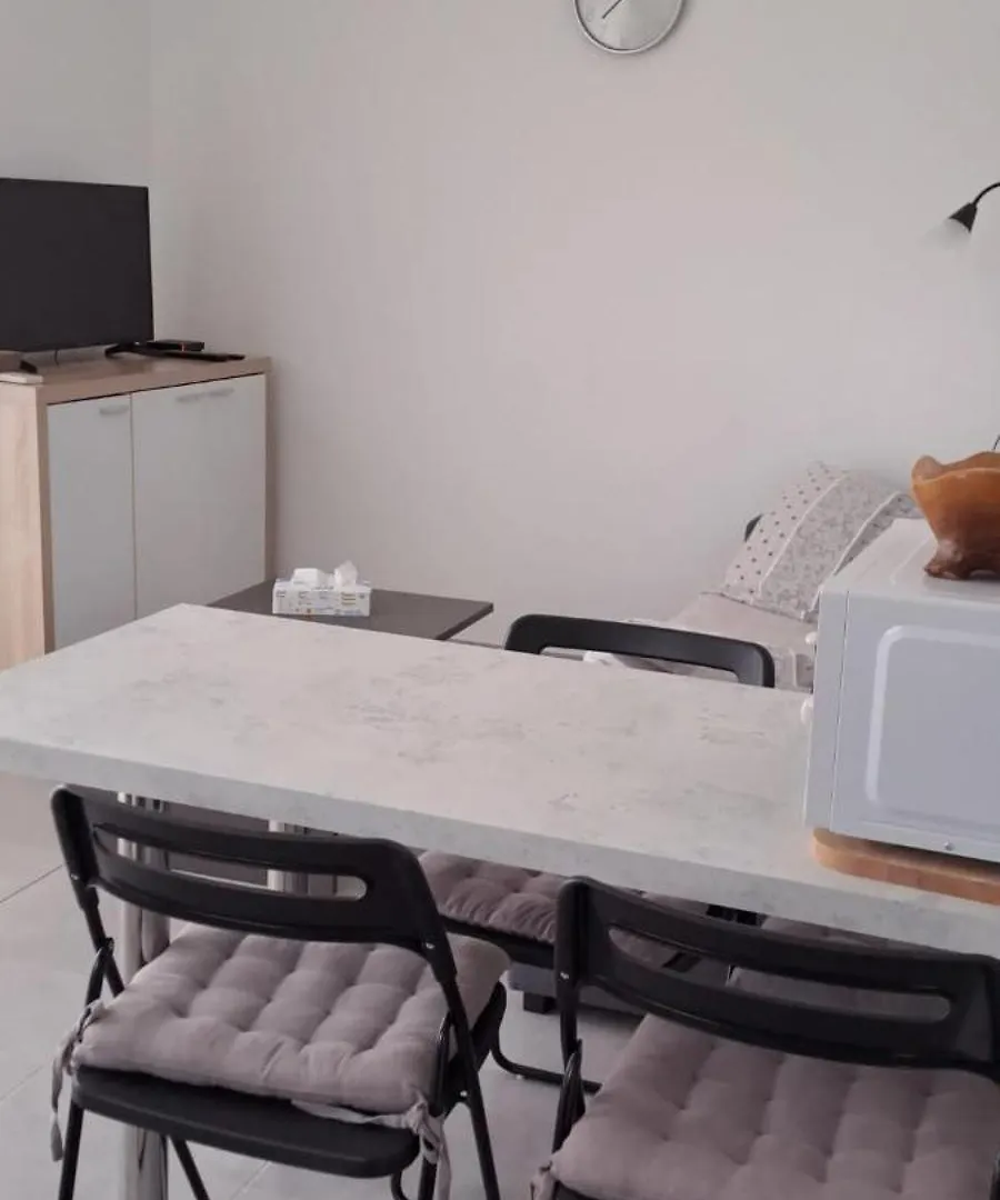 Appartement Chaleureux Pres De Greoux-Les-Bains Avec Jardin 0*,  France